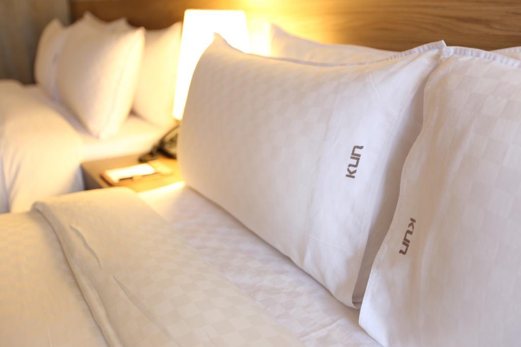 Kun Hotel Тайчжун Экстерьер фото